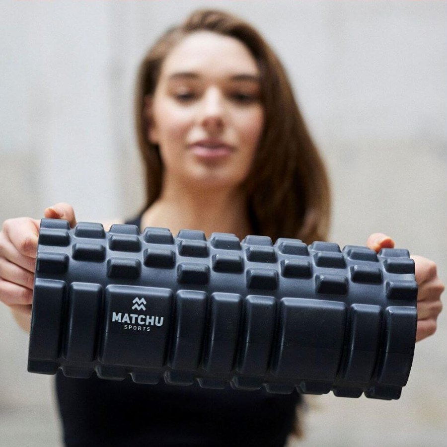 Holding the MATCHU foam roller